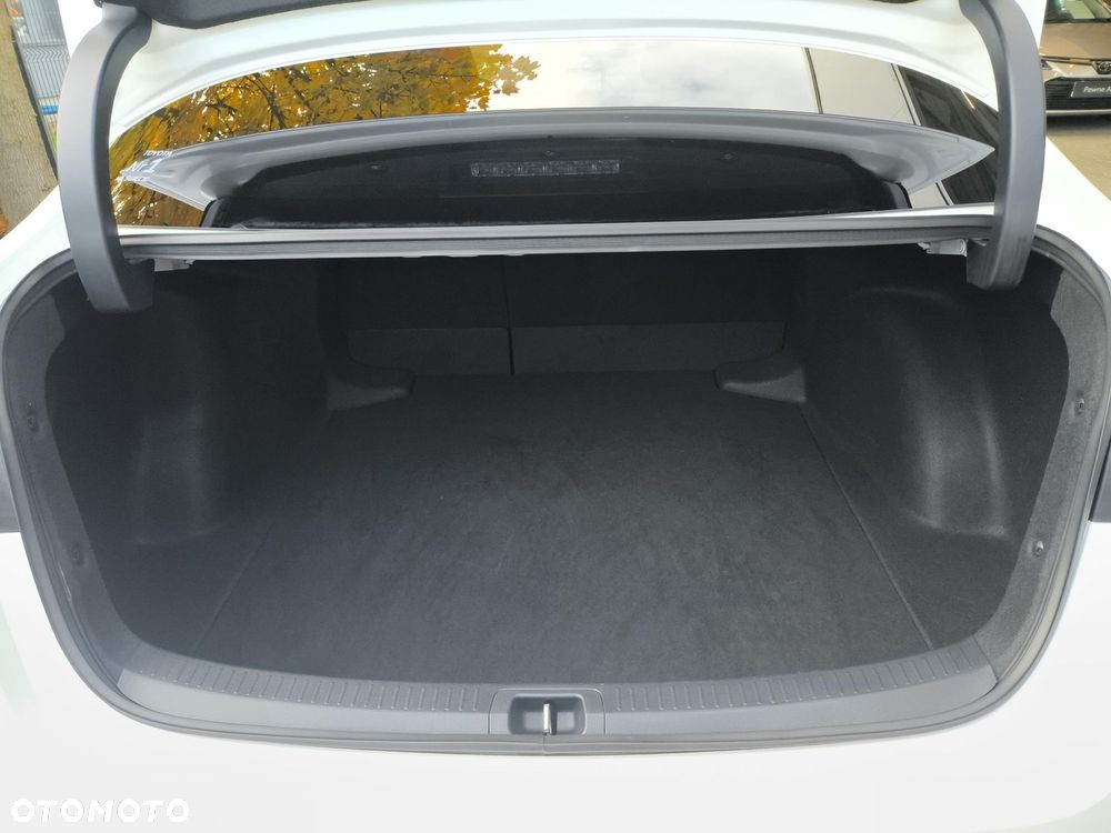 Toyota Corolla 1.8 Hybrid Style - 13