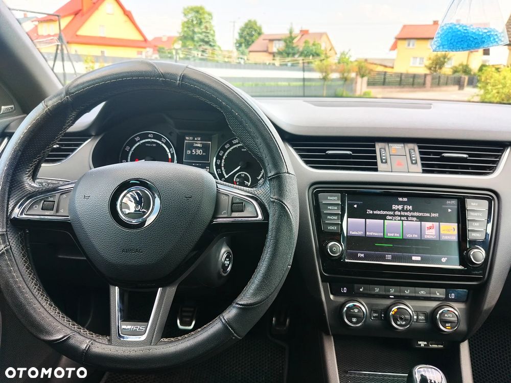 Skoda Octavia 2.0 TSI RS - 20