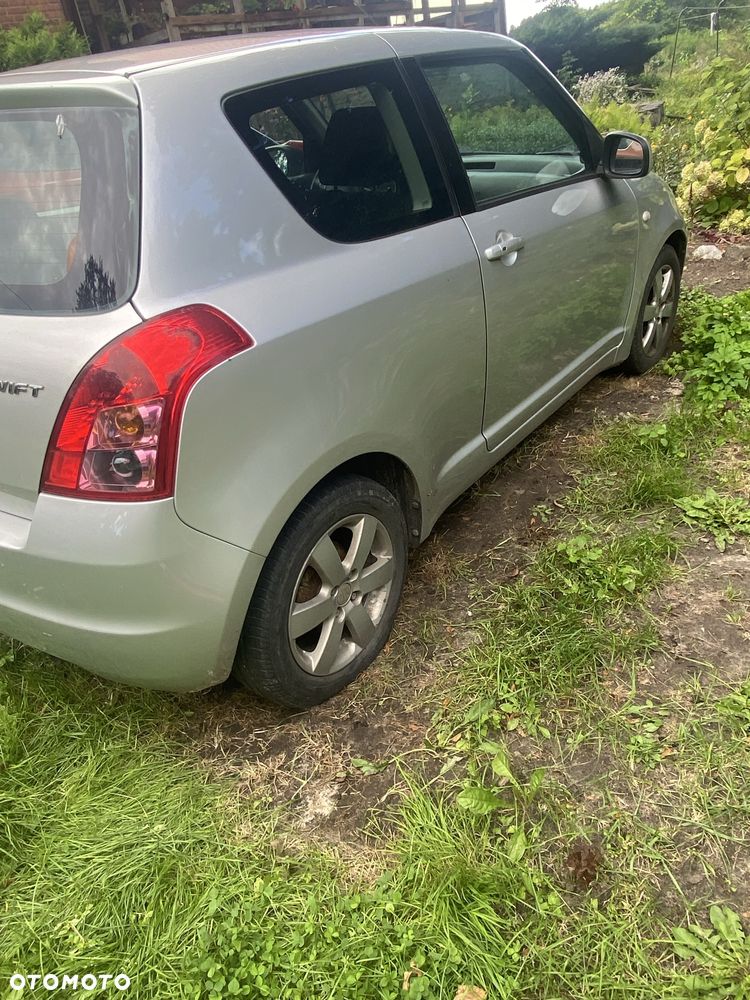 Suzuki Swift - 5