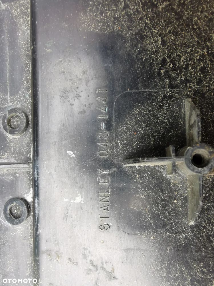 Mazda 323 F 323F Blenda klapy bagażnika listwa - 8