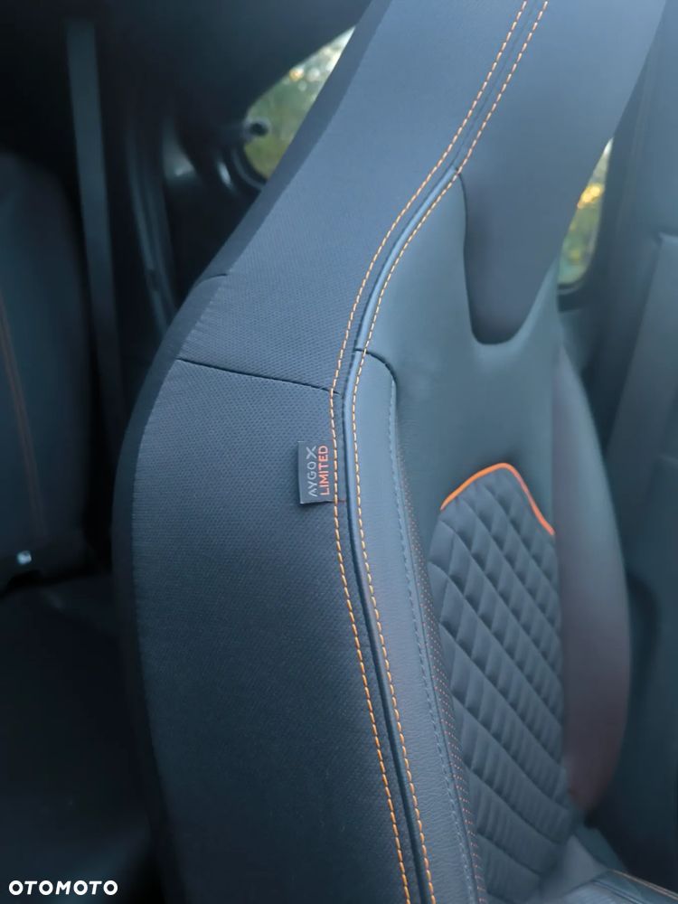 Toyota Aygo X S-CVT Air JBL - 19