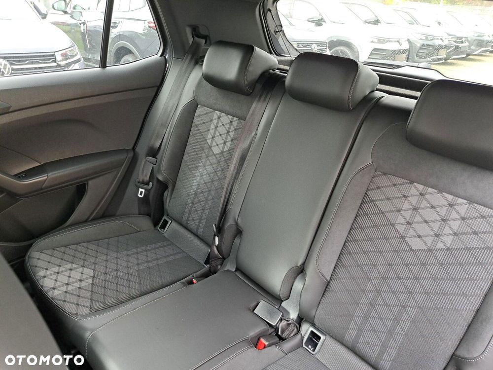 Volkswagen T-Cross - 17