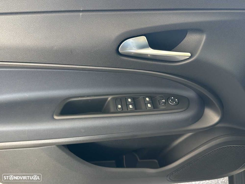 Alfa Romeo Junior 1.2 eDCT6 - 12