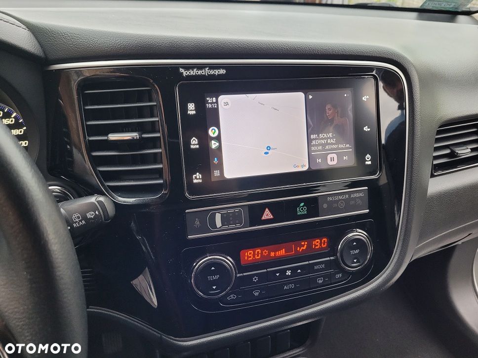 Mitsubishi Outlander 2.0 Intense + Navi 4WD CVT - 12