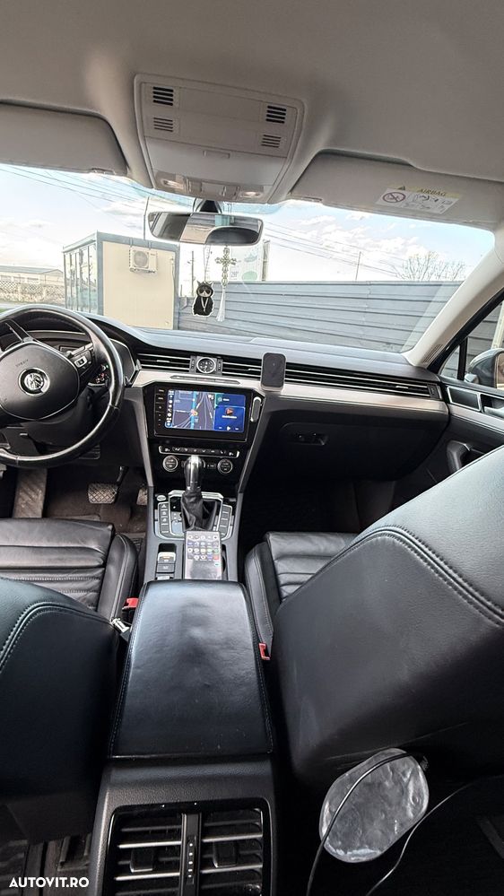Volkswagen Passat 2.0 TDI DSG Highline - 11