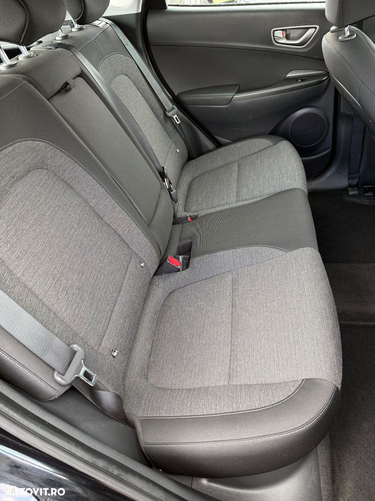 Hyundai KONA Premium - 19