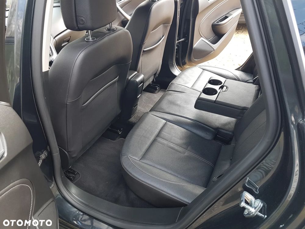 Opel Astra 2.0 CDTI DPF SportsTourer Exklusiv - 17