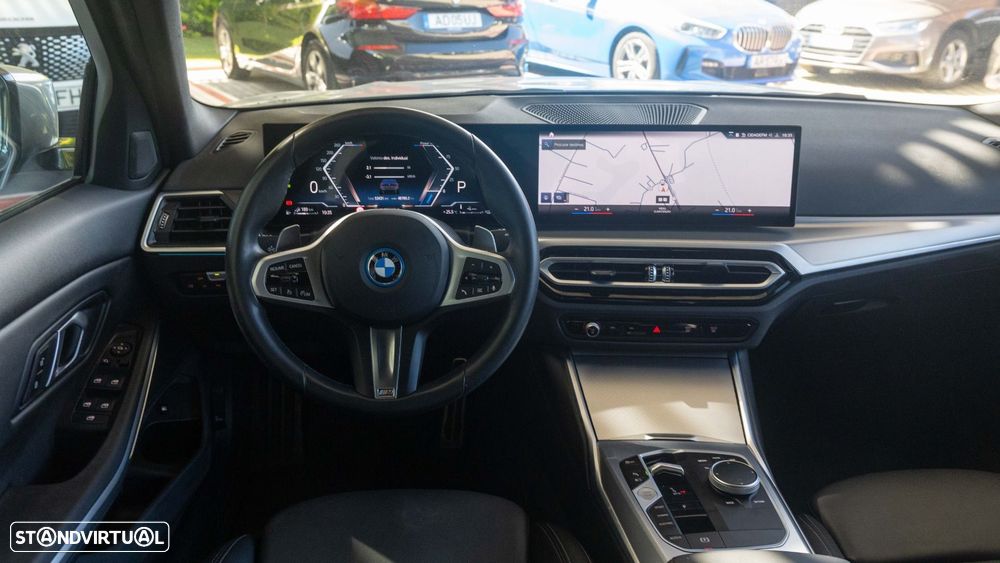 BMW 320 e Pack Desportivo M Auto - 6