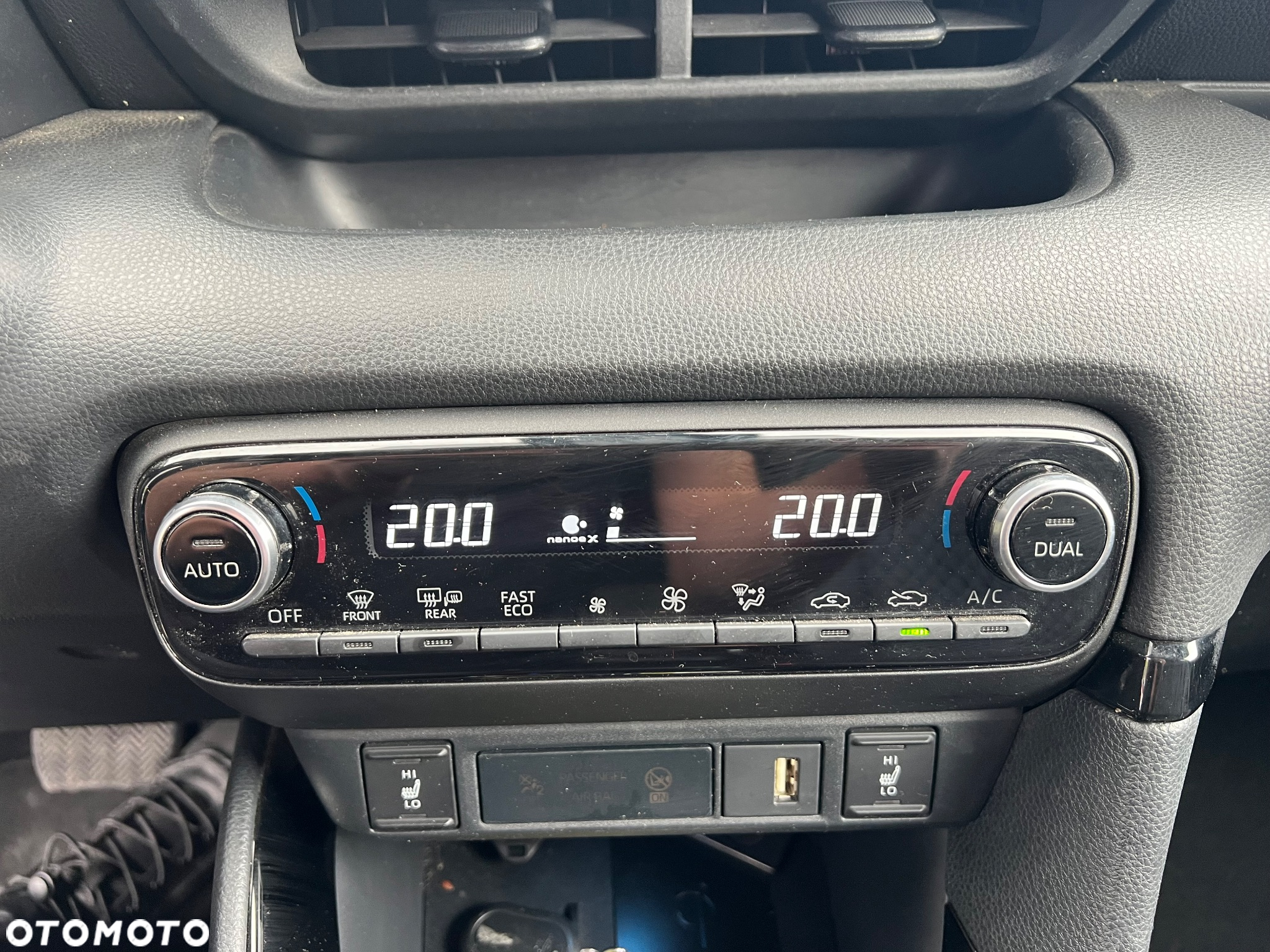 Toyota Yaris Hybrid 1.5 Comfort - 19