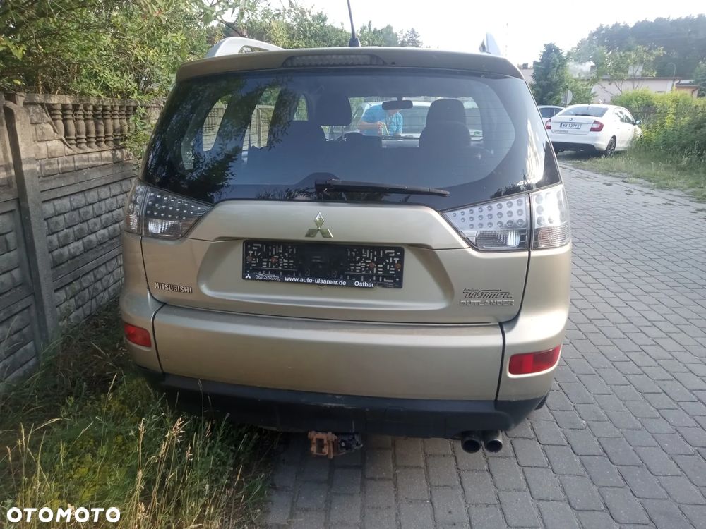 Mitsubishi Outlander 2.0 DI-D 4WD Invite - 8