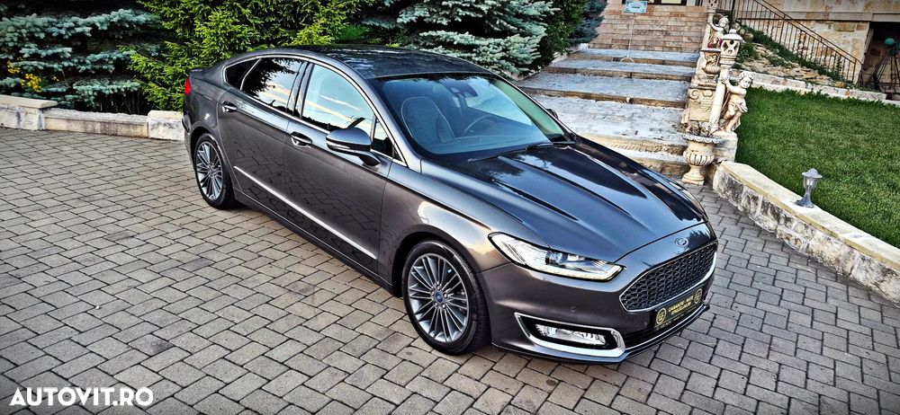 Ford Mondeo 2.0 HEV Vignale - 24