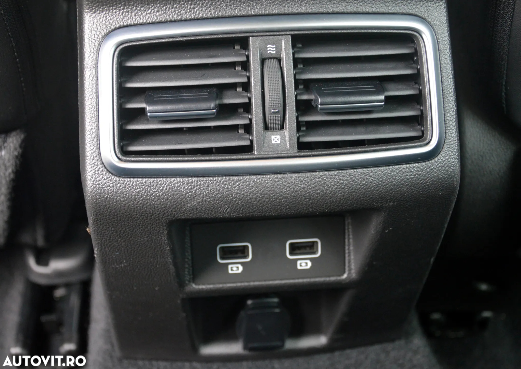 Renault Megane BLUE dCi 115 EDC BUSINESS EDITION - 36