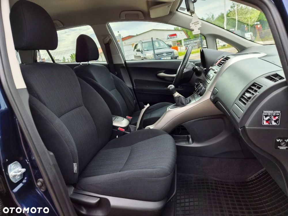 Toyota Auris 1.6 VVT-i Team - 19