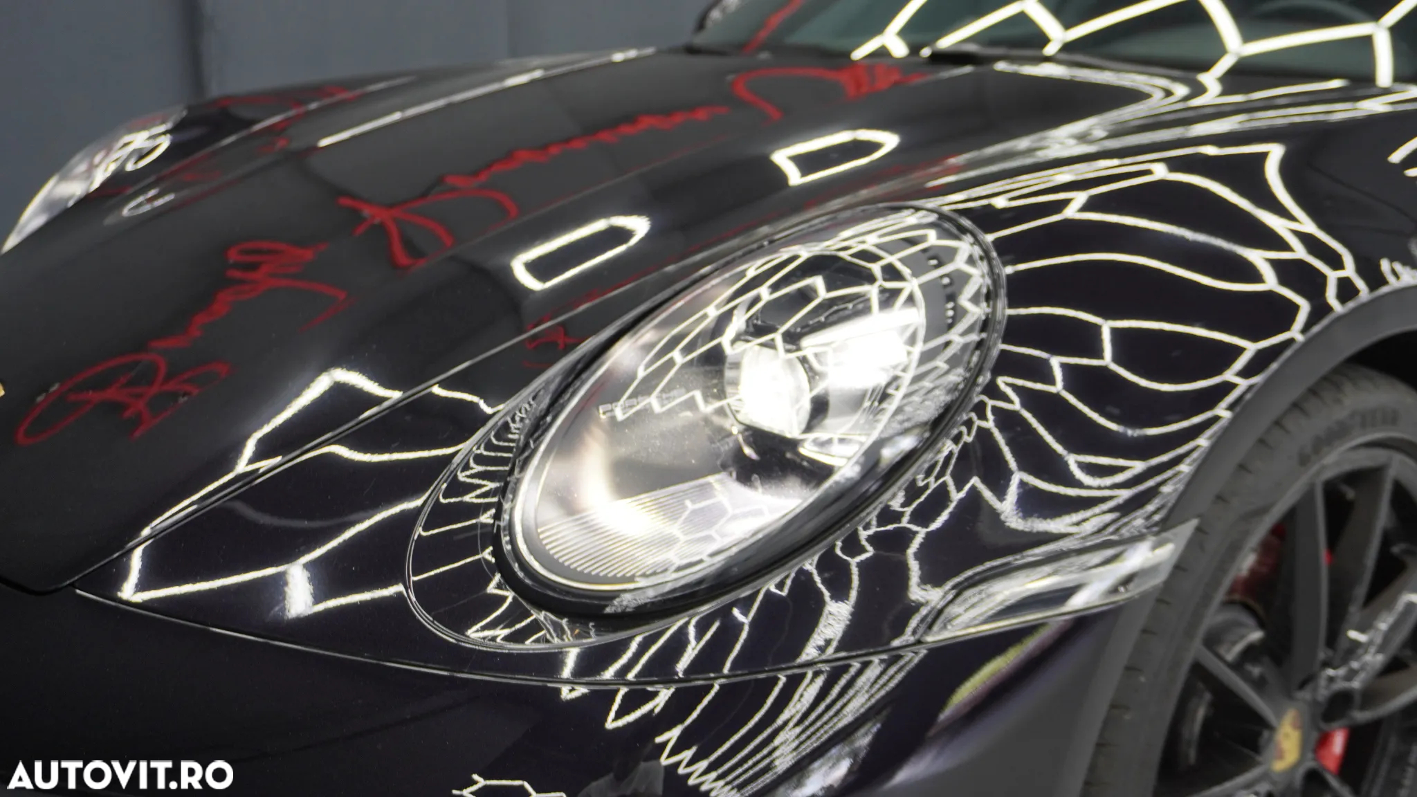 Porsche 911 Carrera S - 8
