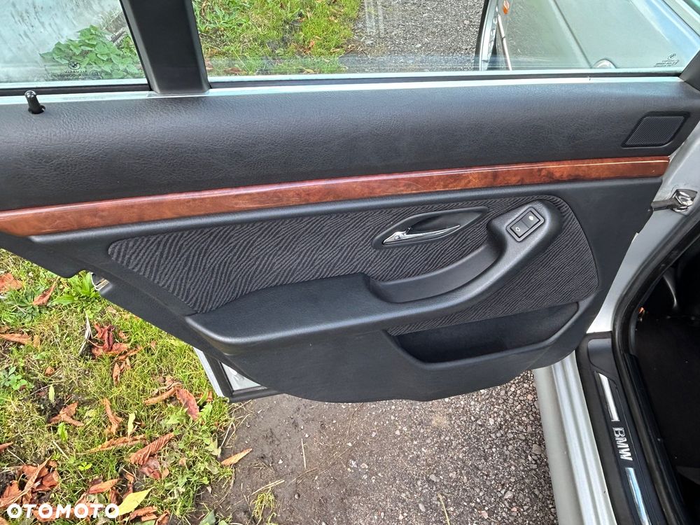 BMW Seria 5 - 13