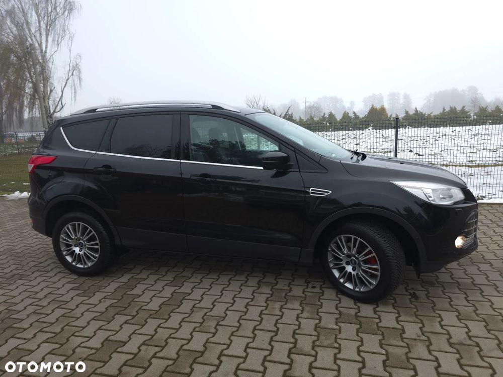 Ford Kuga 1.6 EcoBoost 2x4 Titanium - 4