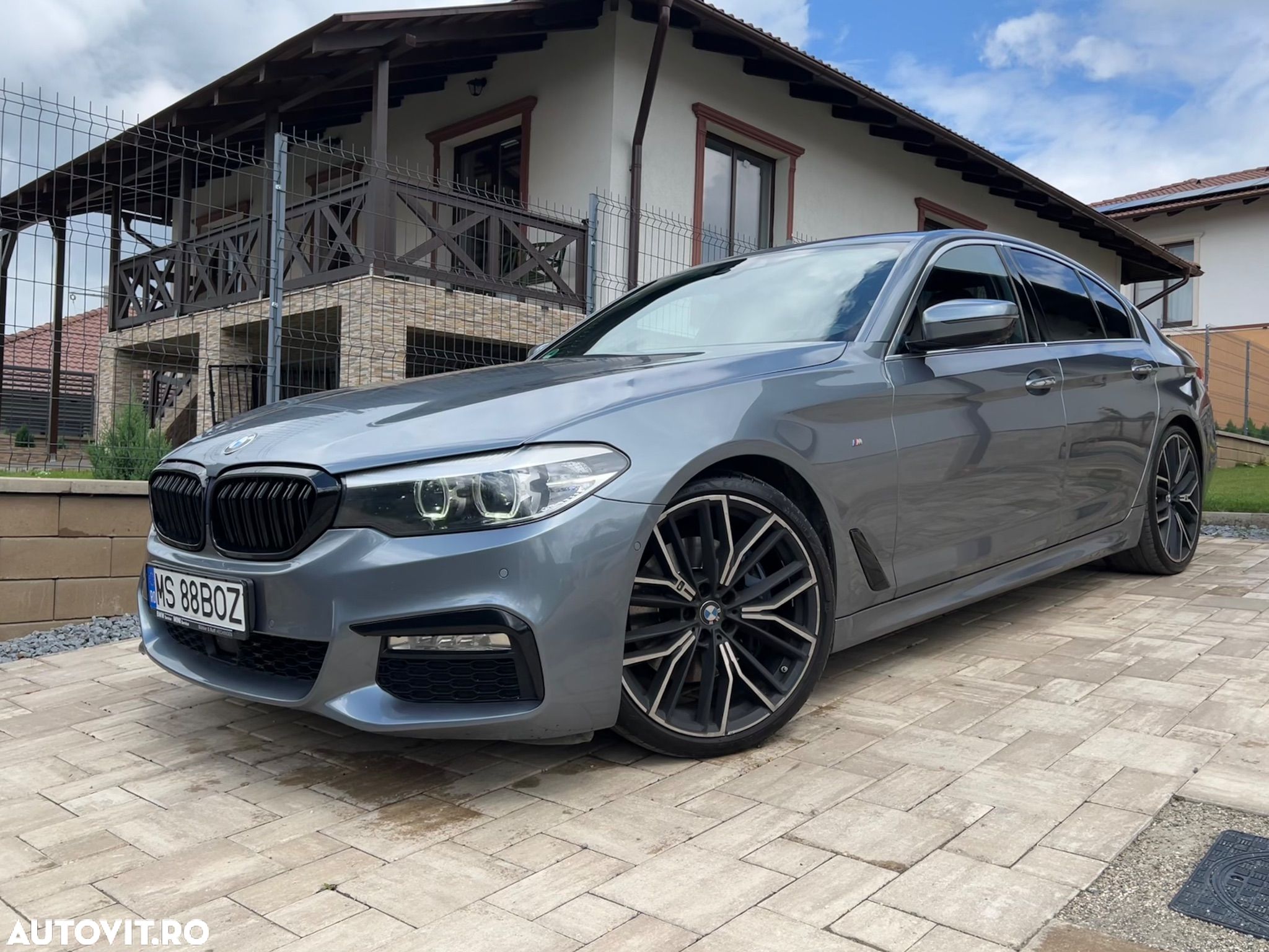 BMW Seria 5 530d xDrive Aut. Sport Line - 1