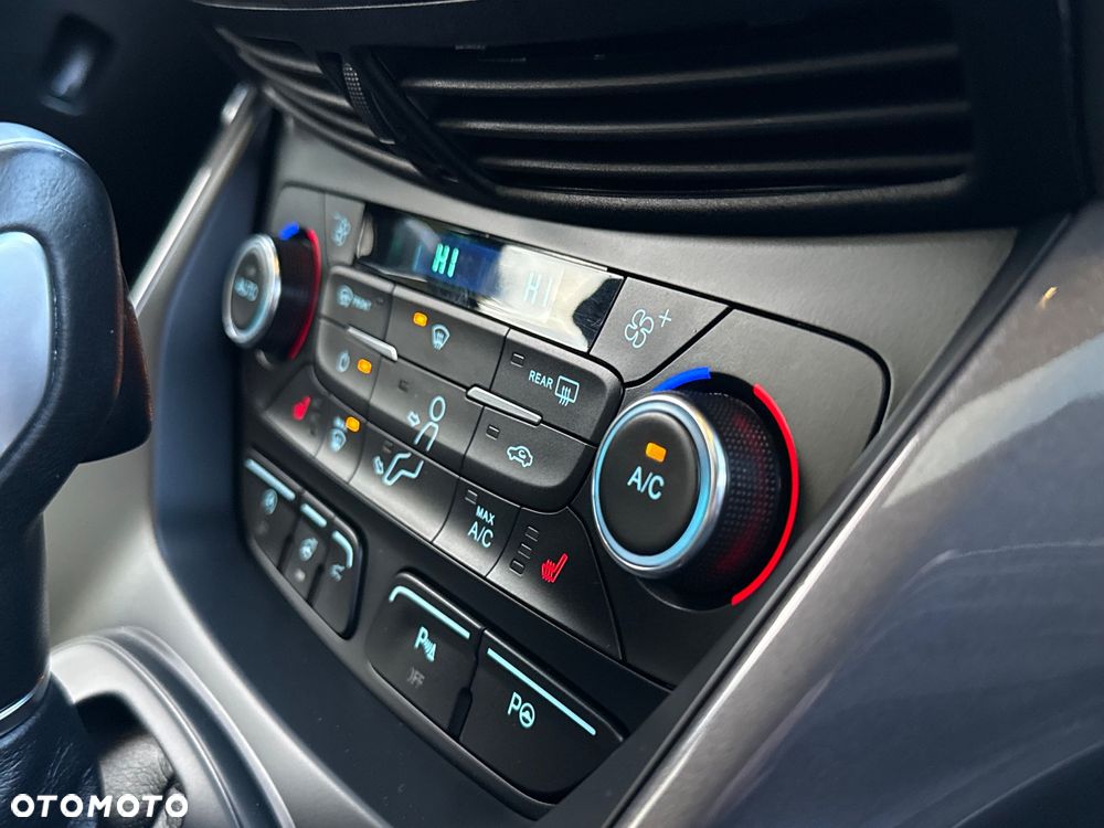 Ford Kuga 1.5 EcoBoost 4x4 Vignale - 34