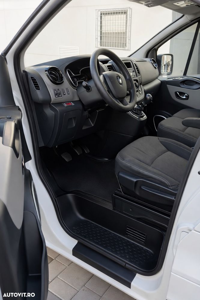 Renault Trafic - 10