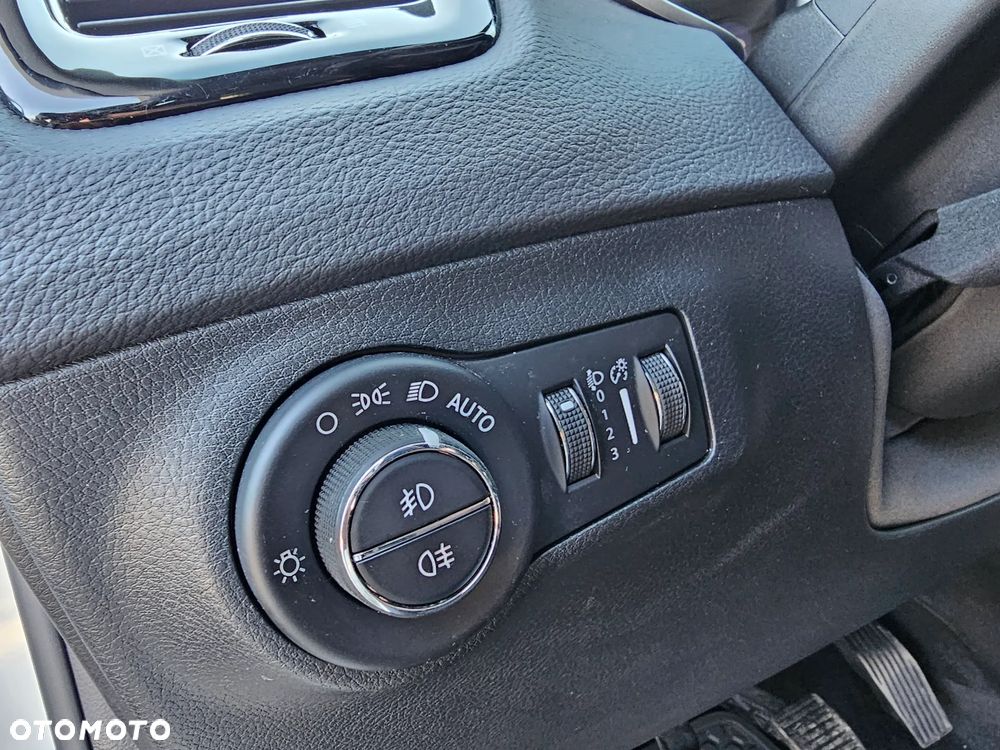 Jeep Compass 1.4 MultiAir Longitude - 33