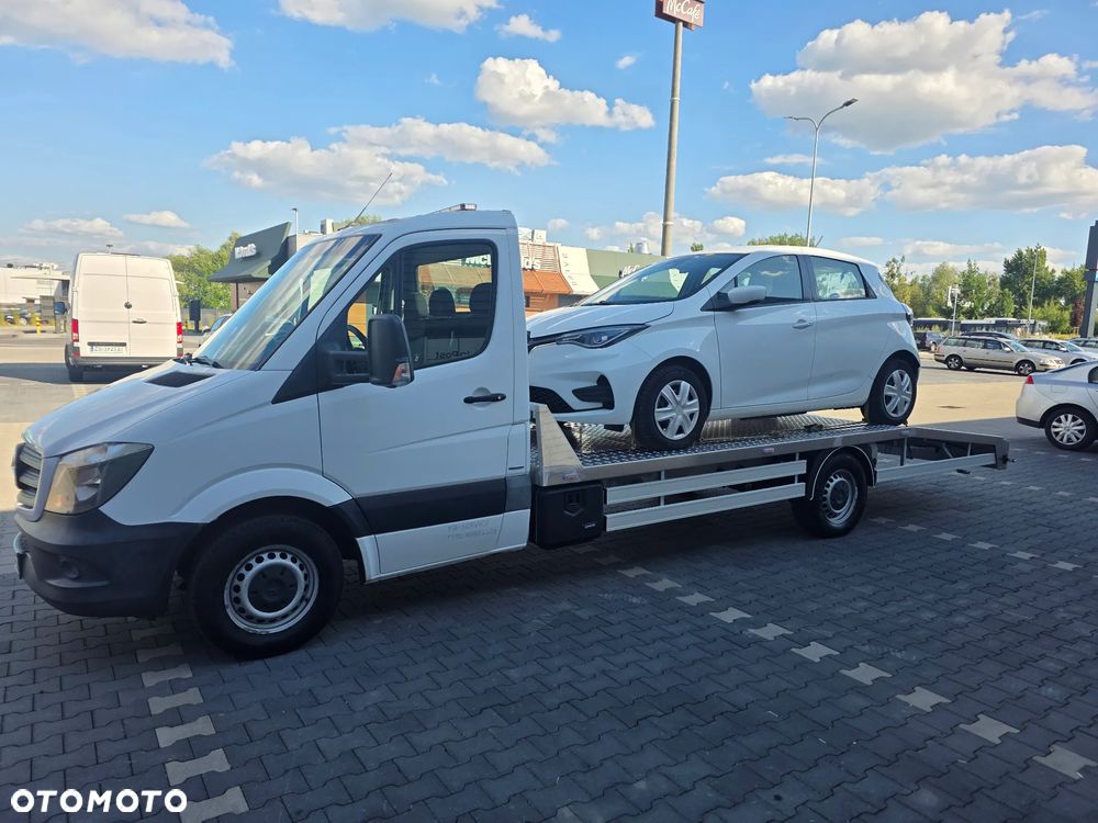 Mercedes-Benz Sprinter - 4