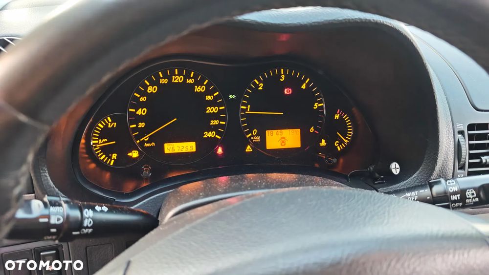 Toyota Avensis - 4