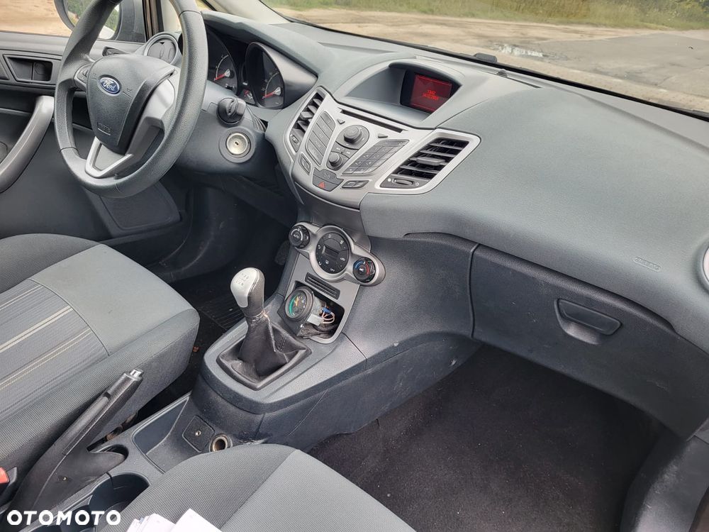 Ford Fiesta 1.25 Ambiente - 8