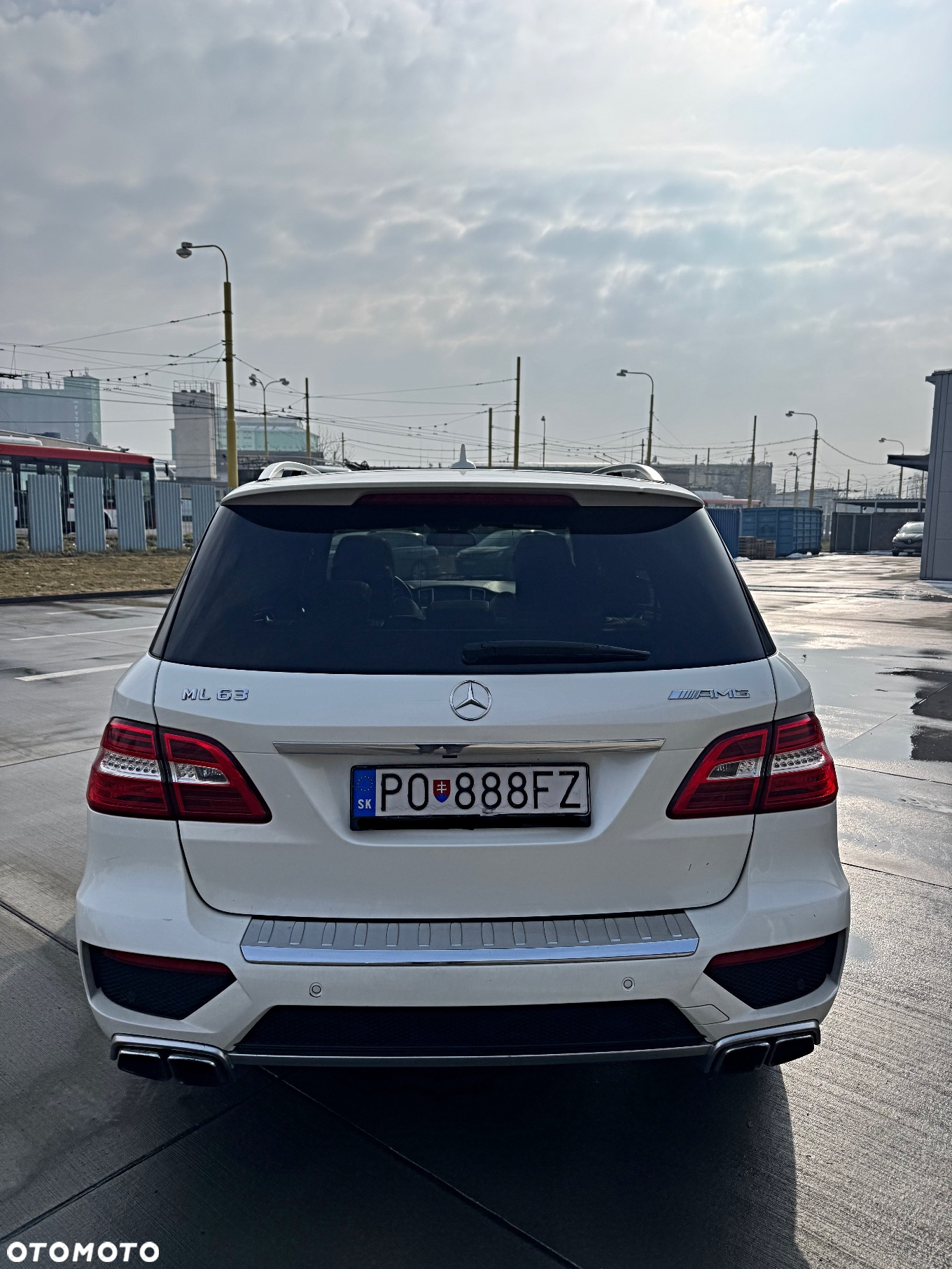 Mercedes-Benz ML 63 AMG 4-Matic - 3