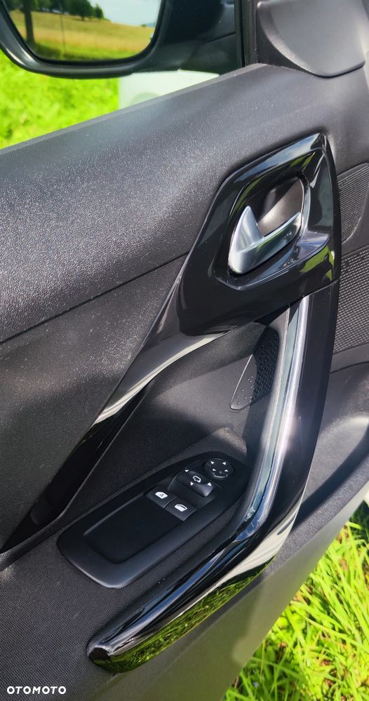Peugeot 208 1.2 VTi Style - 26