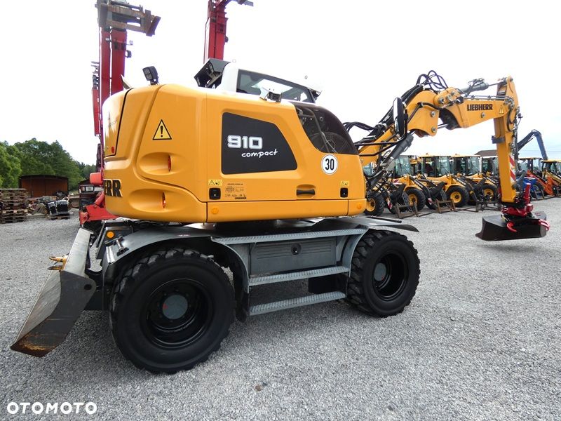 Liebherr A910 Compact ze Szwecji / ROTOTILT ZE SZCZYPCAMI / Super Stan / - 11