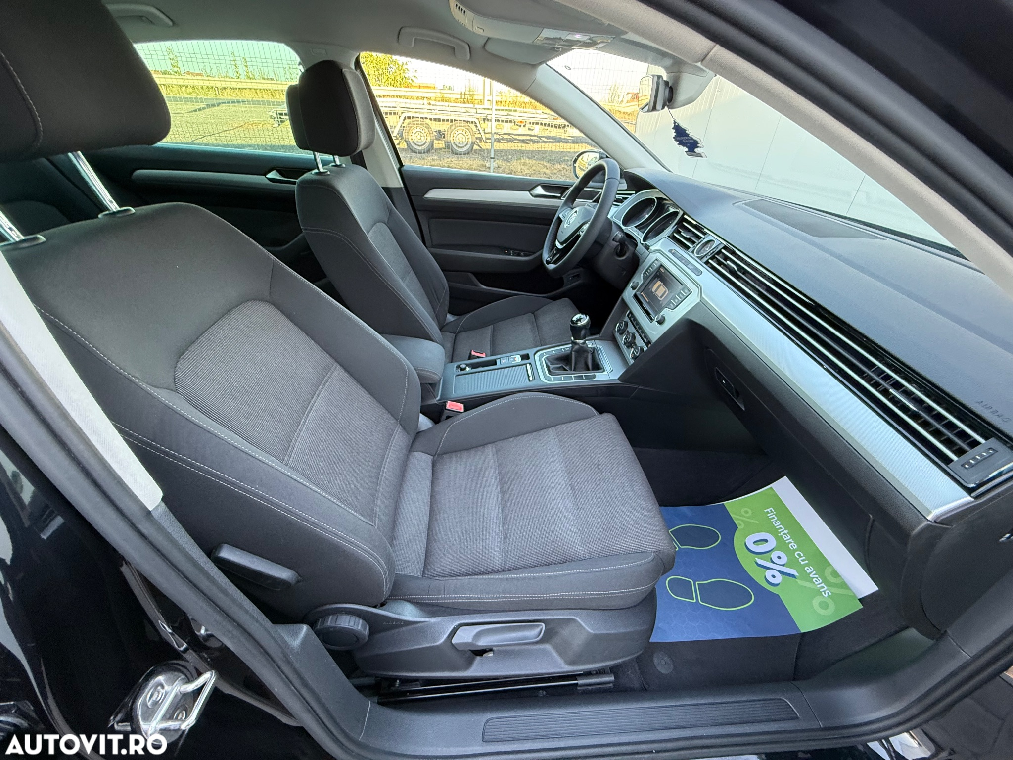Volkswagen Passat 2.0 TDI (BlueMotion Technology) Trendline - 13