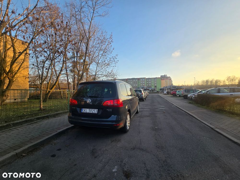 Volkswagen Sharan 2.0 TDI DSG BlueMotion Technology Comfortline - 14