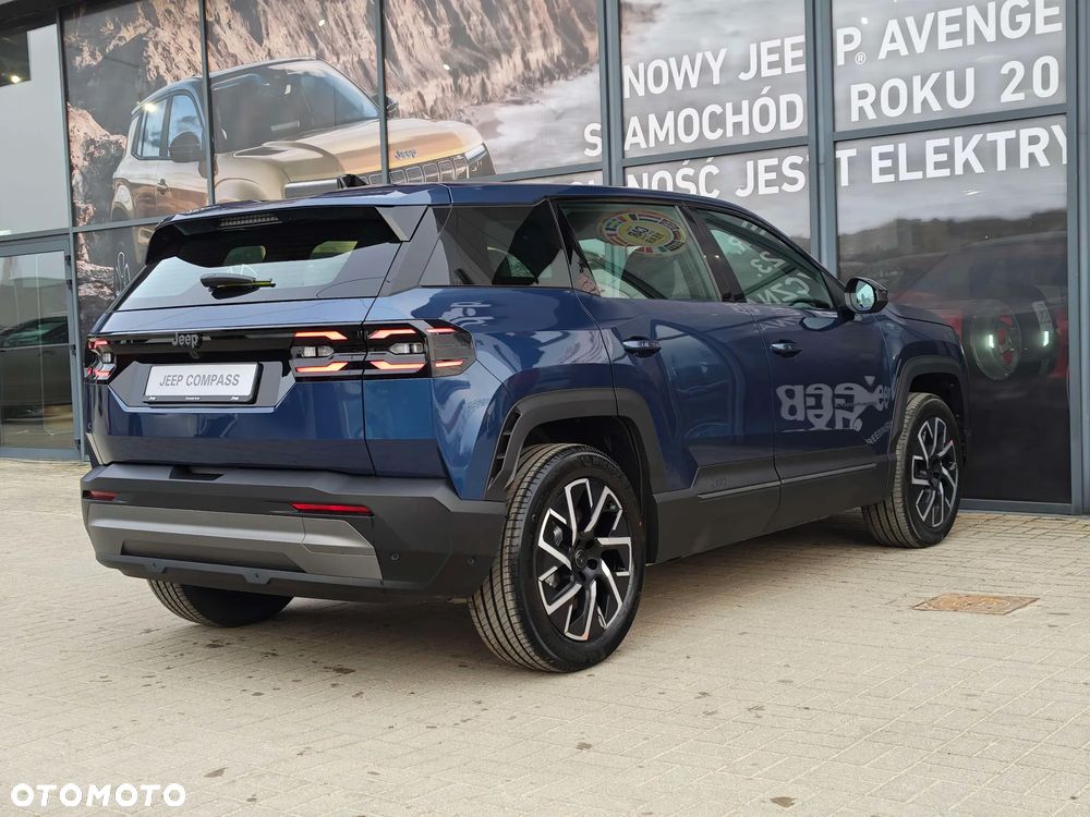 Jeep Compass 73.7kWh Altitude FWD - 8