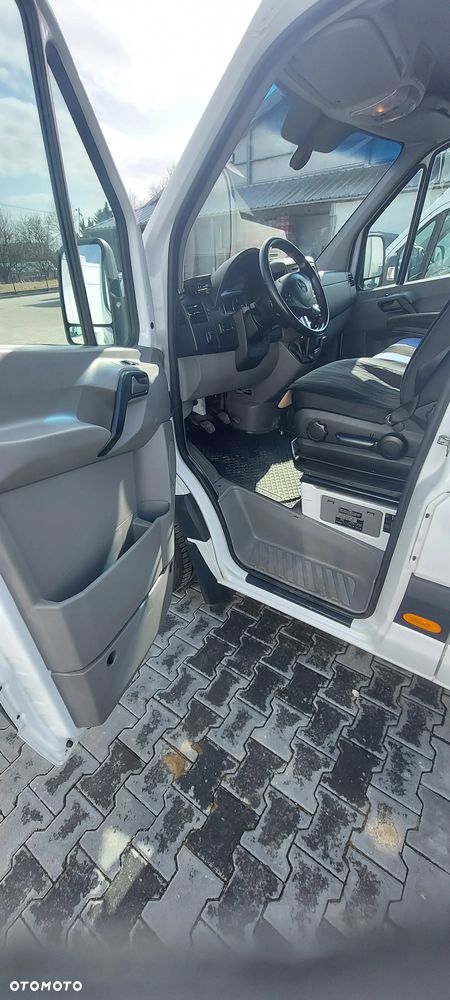 Mercedes-Benz Sprinter - 10