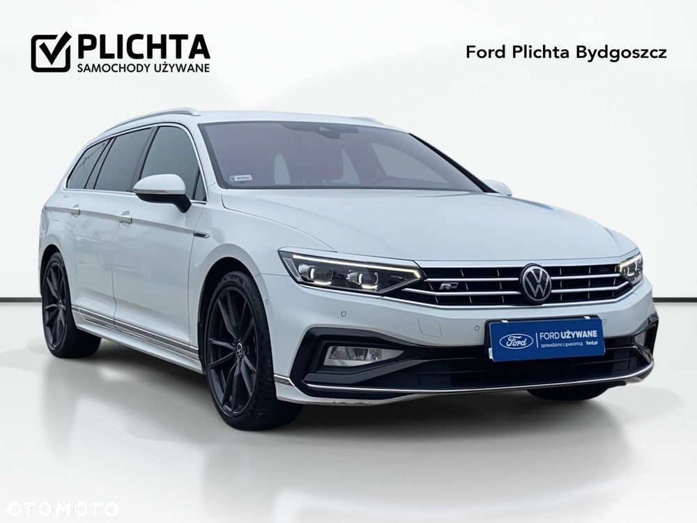 Volkswagen Passat - 1