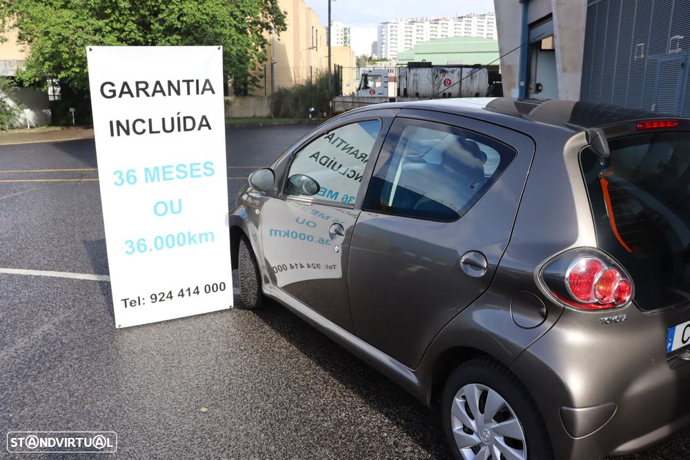 Toyota Aygo Connect - 30