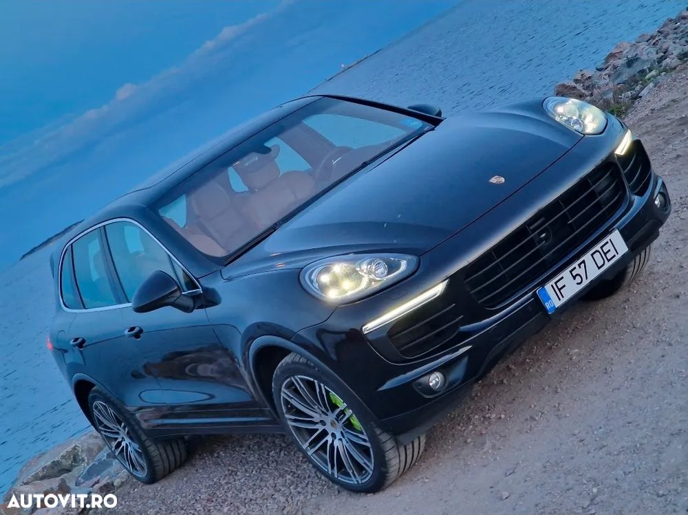 Porsche Cayenne S E-Hybrid Platinum Edition - 1