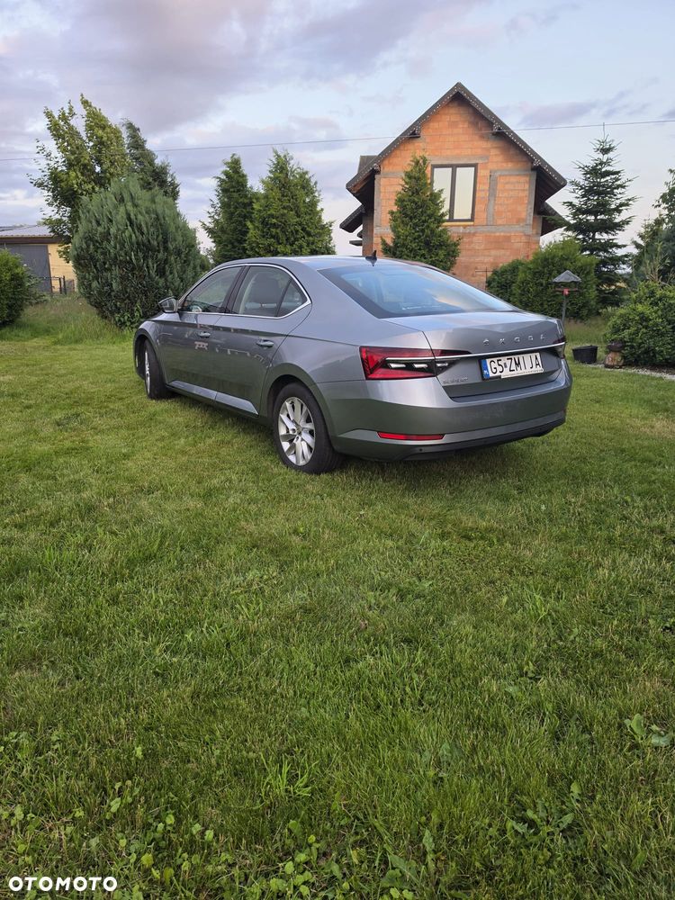 Skoda Superb 2019 photo 4