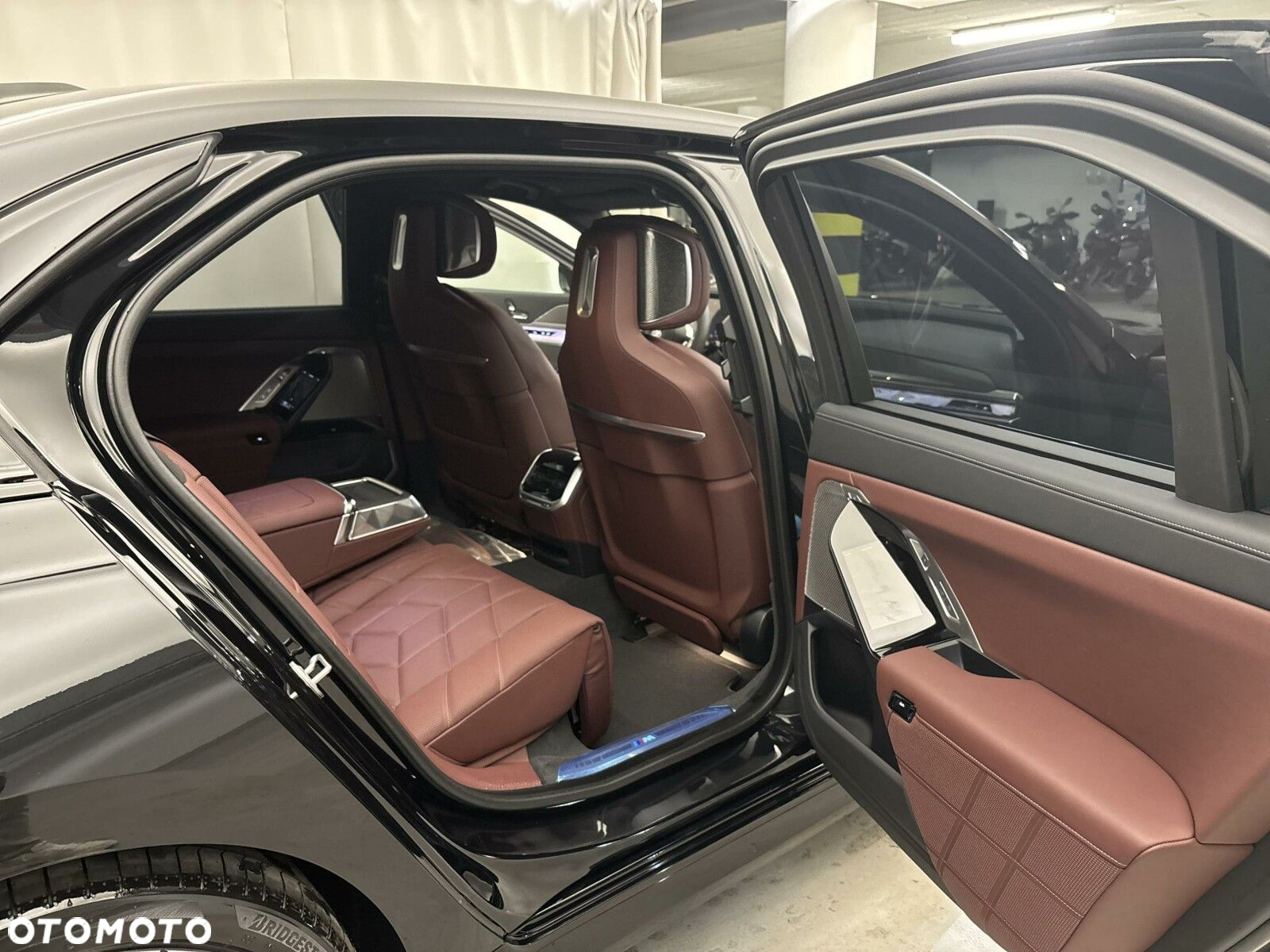 BMW Seria 7 - 21