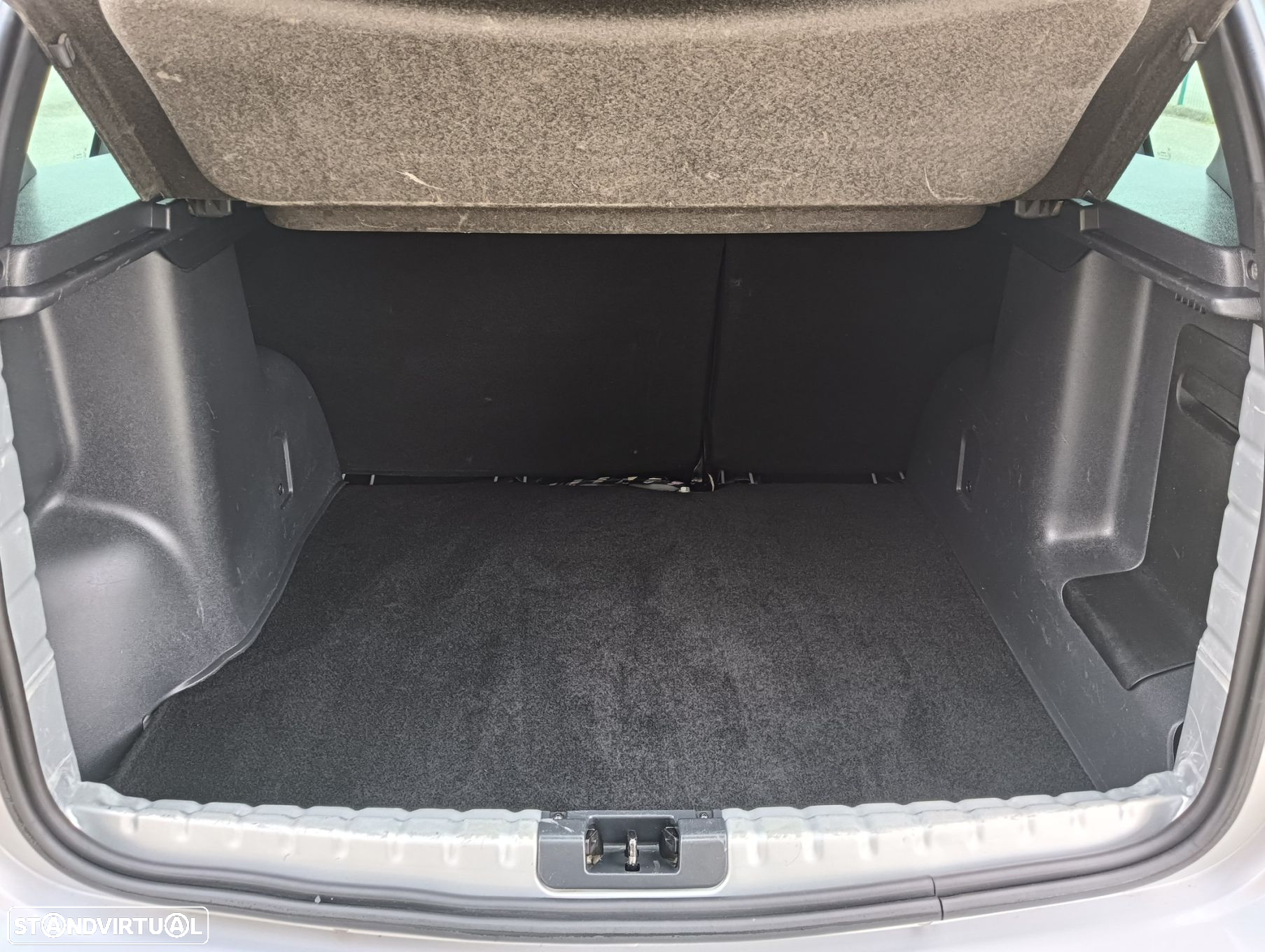 Dacia Duster 1.5 dCi Prestige - 18