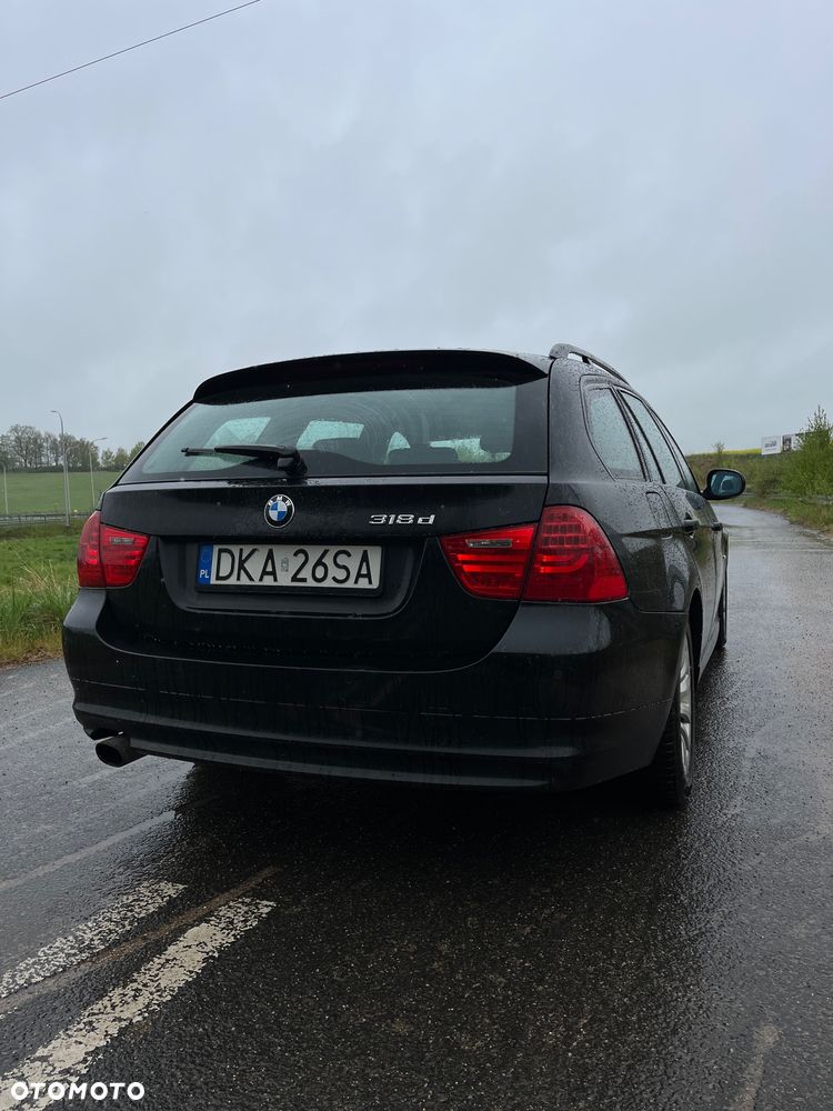 BMW Seria 3 318d DPF - 6