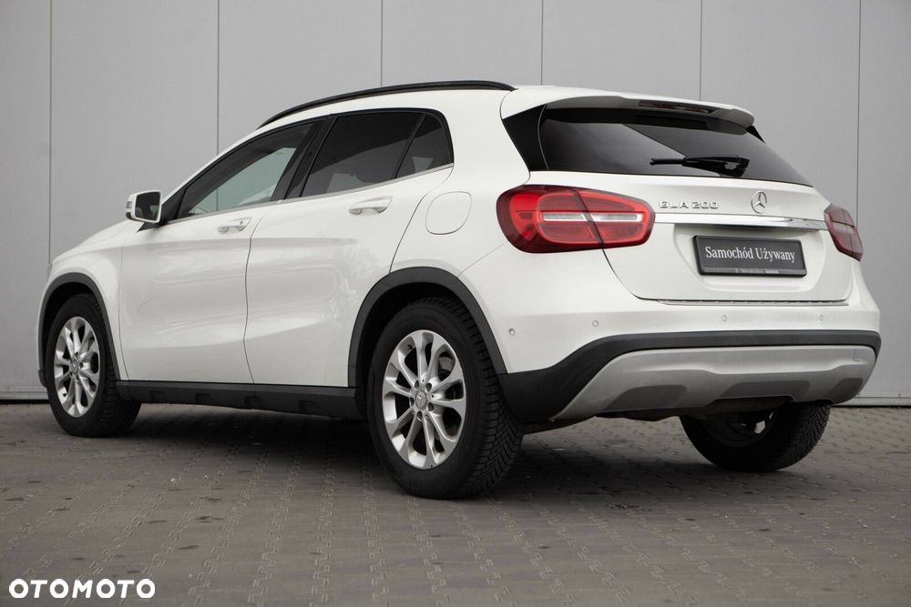 Mercedes-Benz GLA - 7