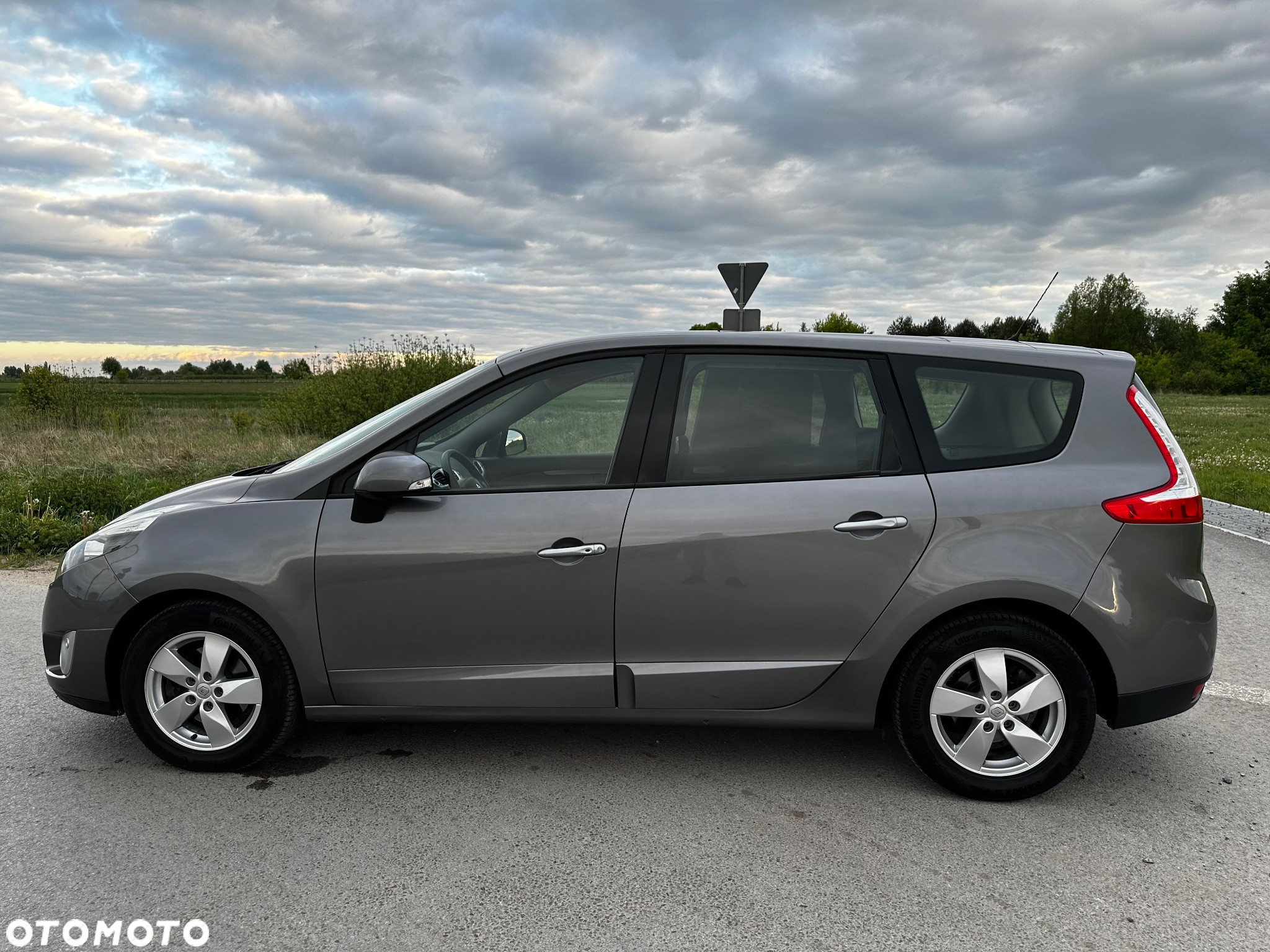 Renault Scenic - 8