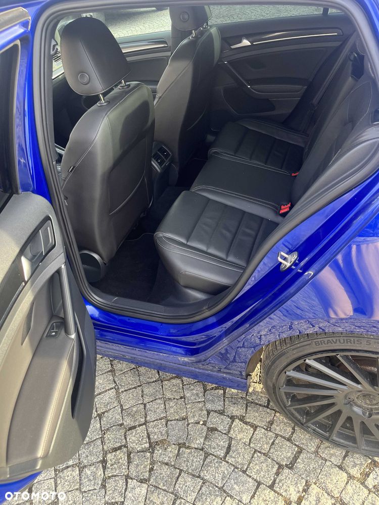 Volkswagen Golf - 6