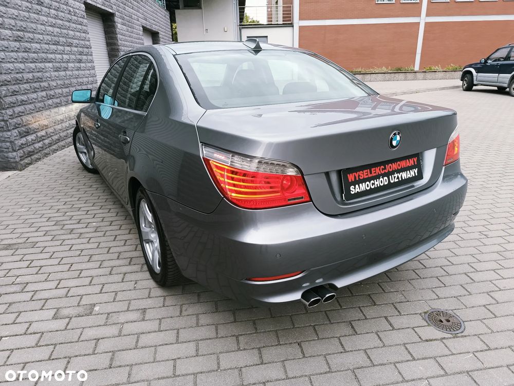 BMW Seria 5 525i - 24