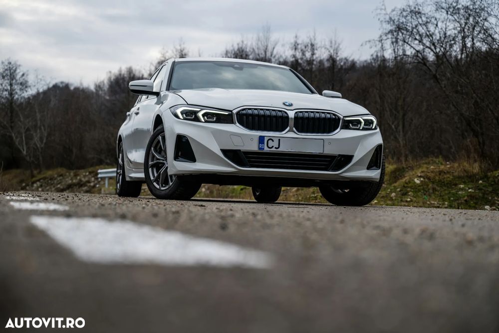 BMW Seria 3 330i xDrive Aut. Sport Line - 7