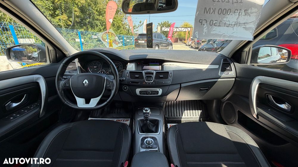Renault Laguna dCi 150 FAP Start-Stop Paris Business - 8