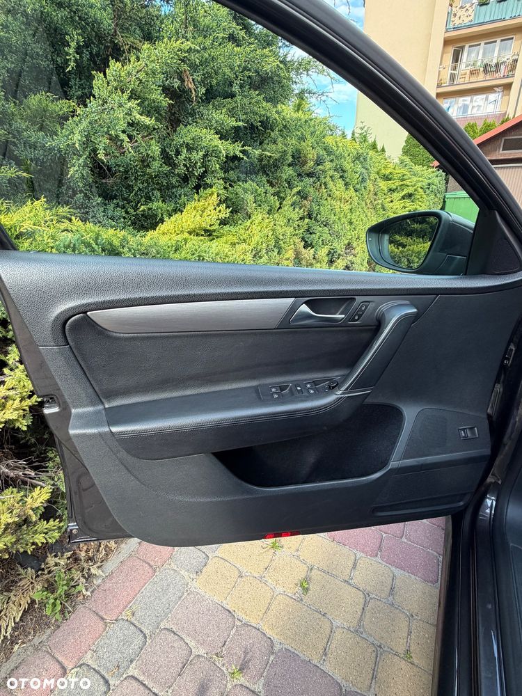 Volkswagen Passat 1.6 TDI DPF BlueMot Comfortline - 9