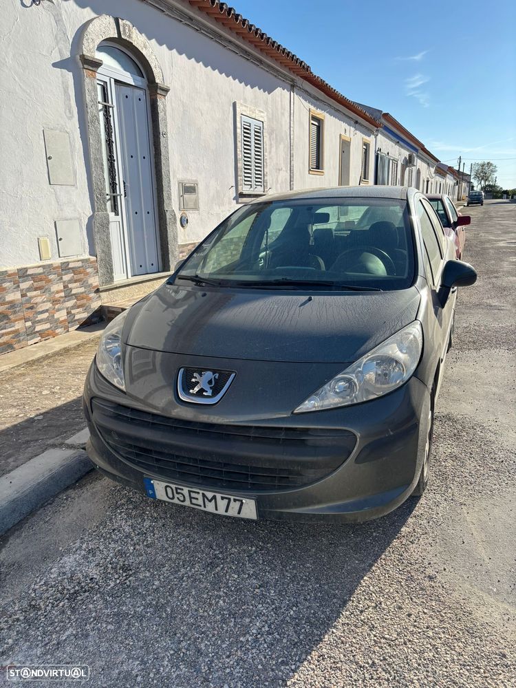 Peugeot 207 1.4 16V Trendy - 1