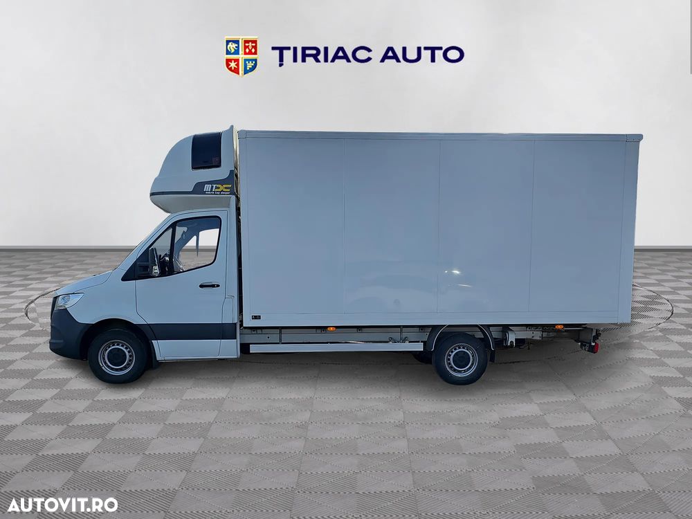 Mercedes-Benz Sprinter - 2